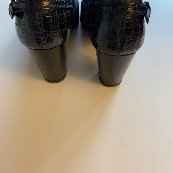 8.5 • Black Booties - Picture 3 of 5